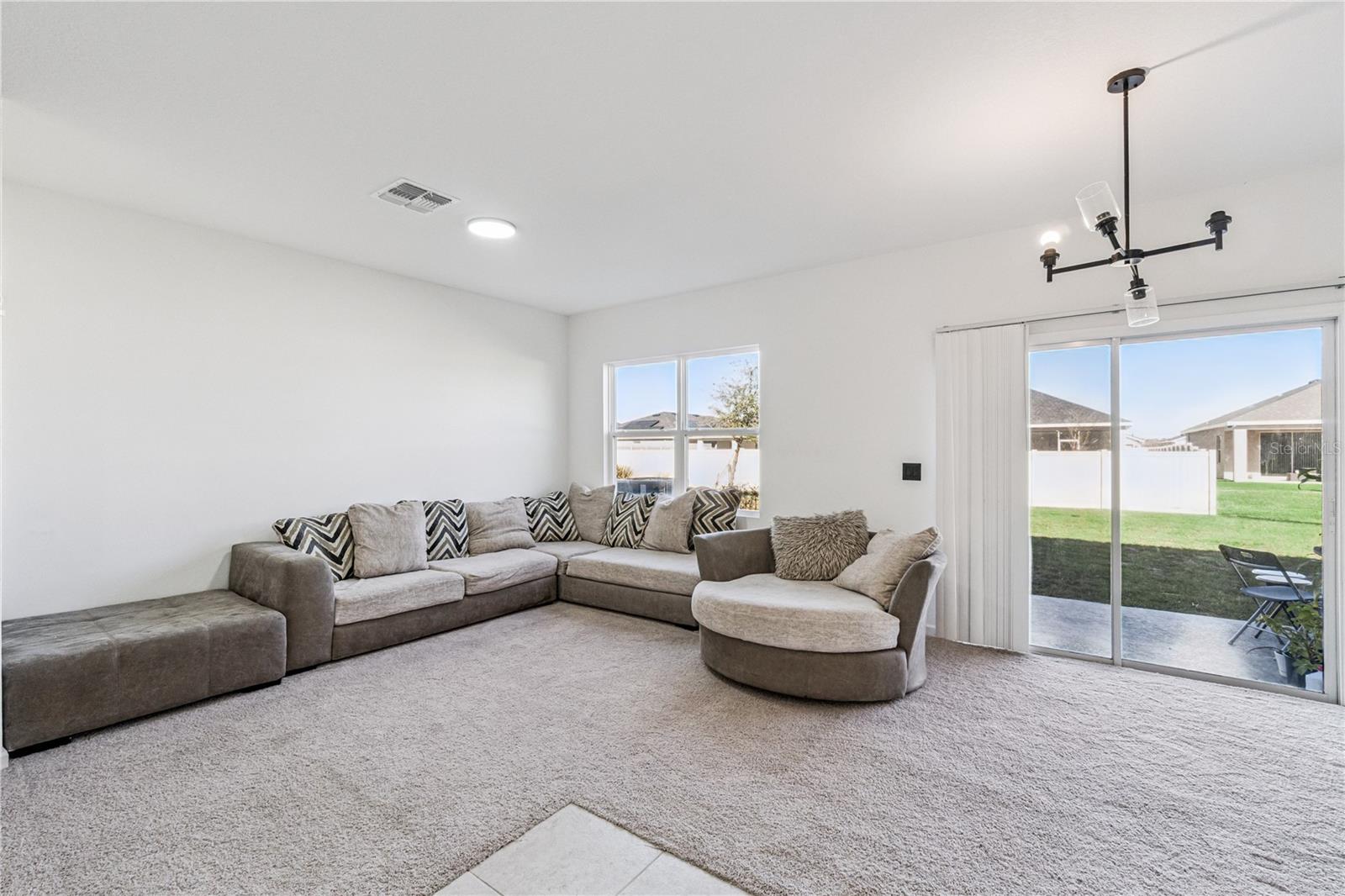 Image 4 of 19 For 5931 Chestnut Grove Place