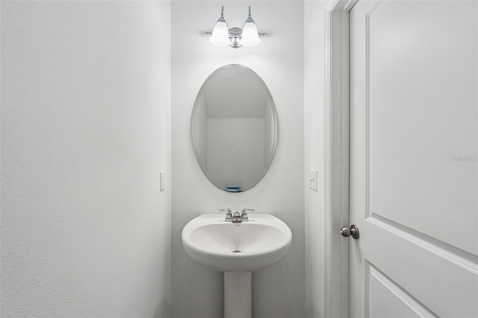 Image 8 of 19 For 5931 Chestnut Grove Place