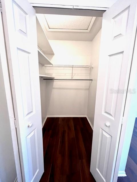 Image 19 of 31 For 5625 Blue Shadows Court 67-4