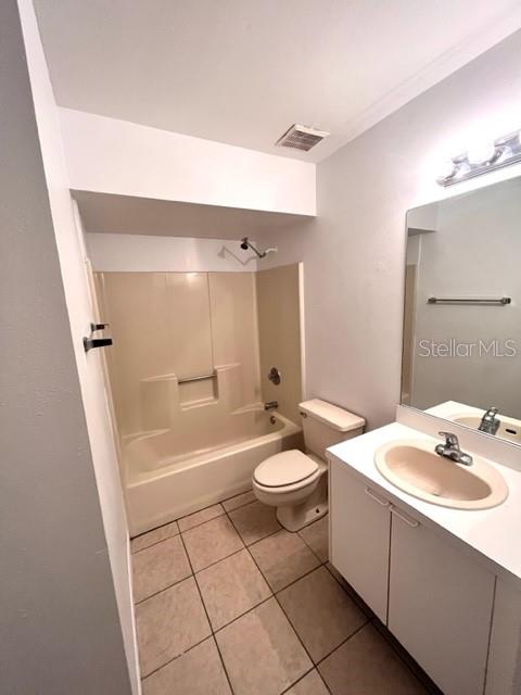 Image 23 of 31 For 5625 Blue Shadows Court 67-4