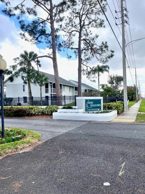 Image 6 of 31 For 5625 Blue Shadows Court 67-4