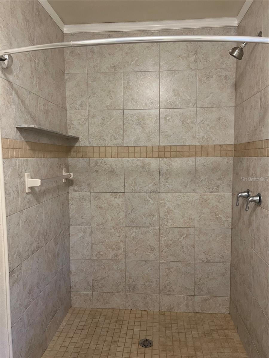 Image 4 of 11 For 1624 Delaware Avenue