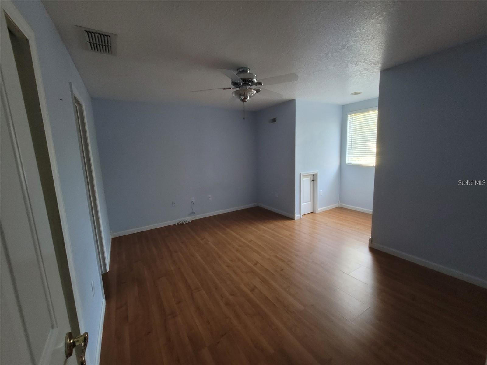 Image 38 of 50 For 1785 Grove Court