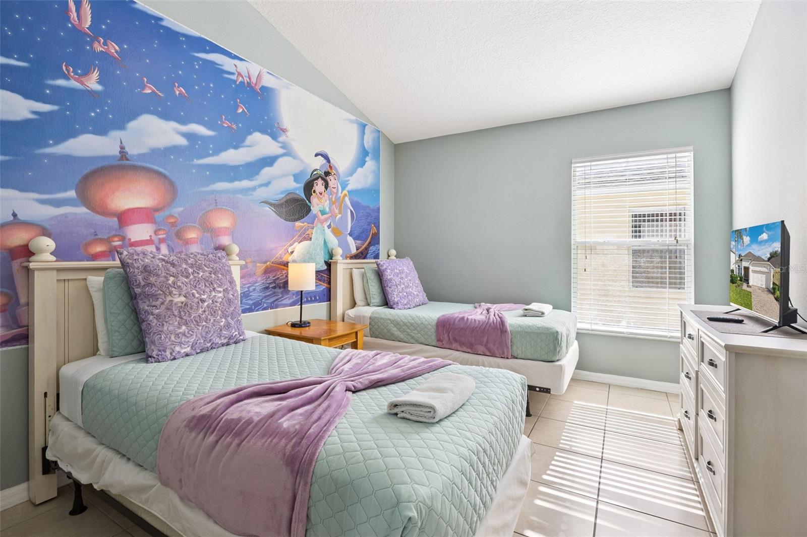 Image 20 of 40 For 746 Kildrummy Drive