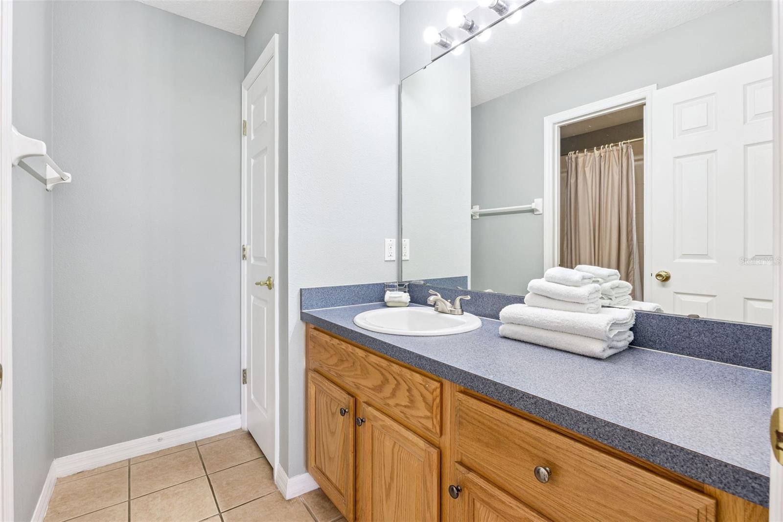 Image 23 of 40 For 746 Kildrummy Drive