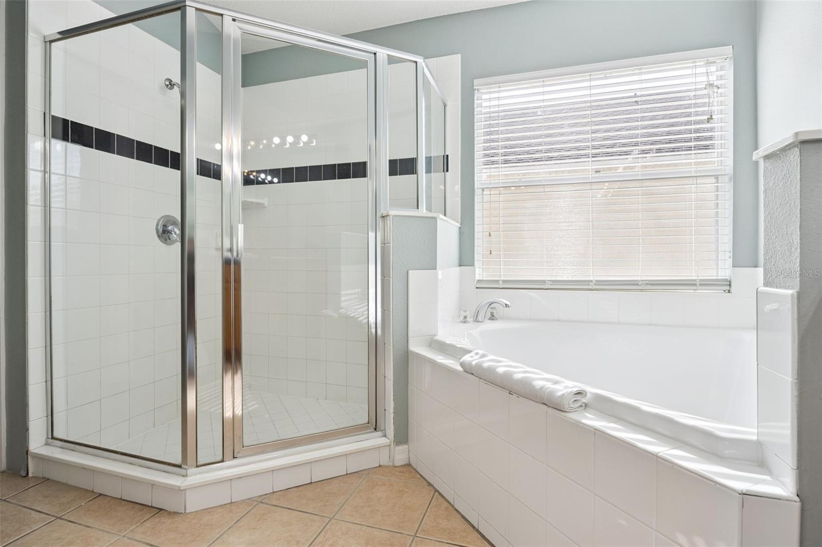 Image 27 of 40 For 746 Kildrummy Drive