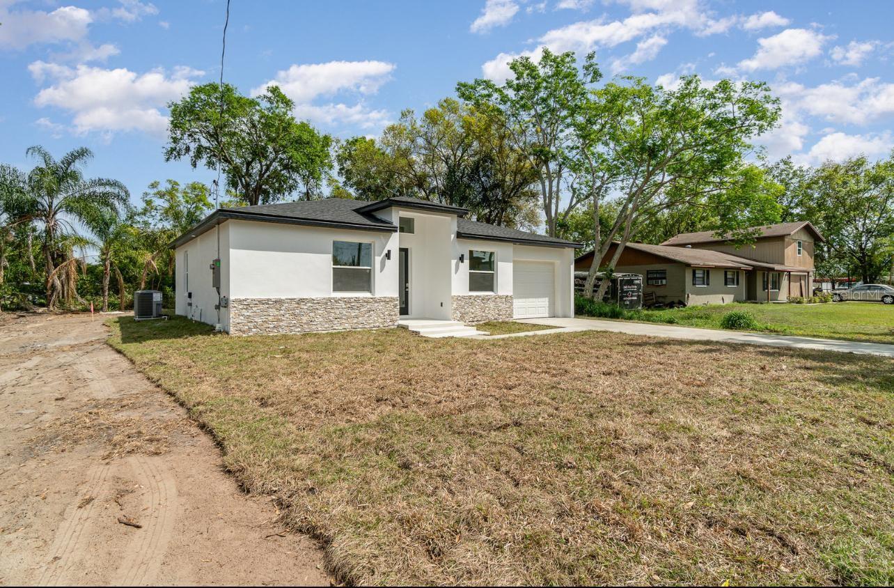 Image 20 of 23 For 1215 Crawford Avenue