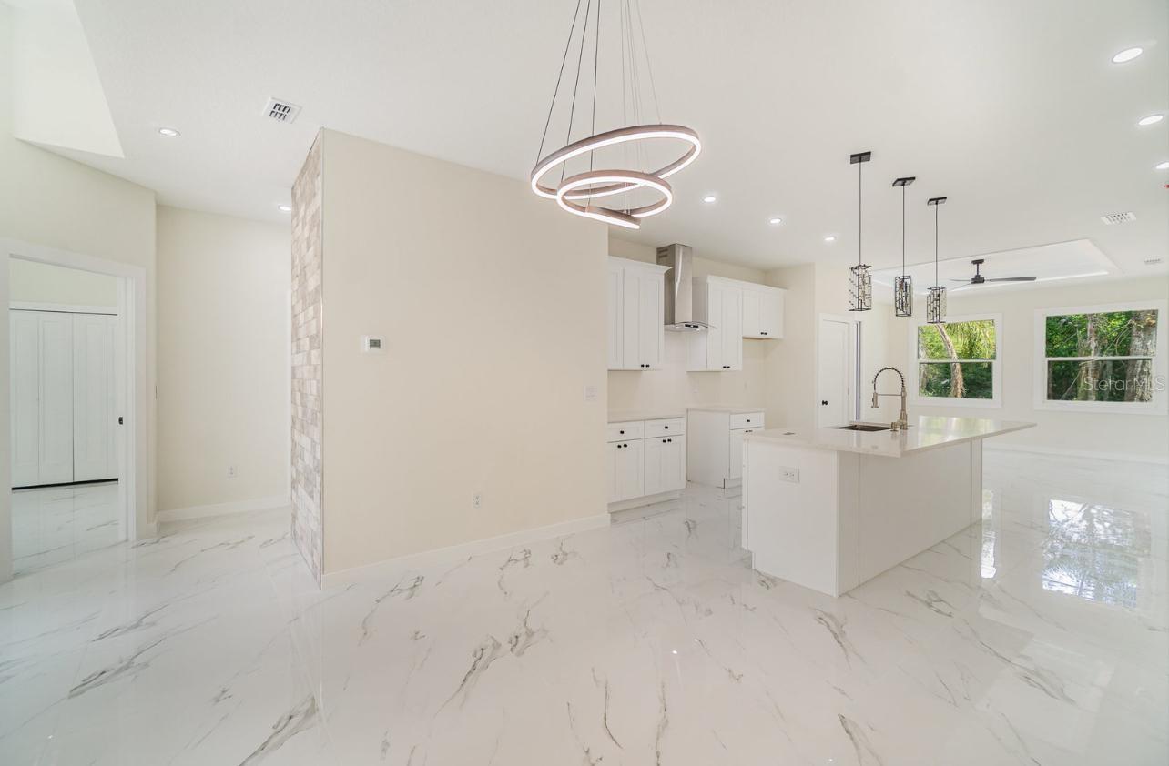 Image 3 of 23 For 1215 Crawford Avenue