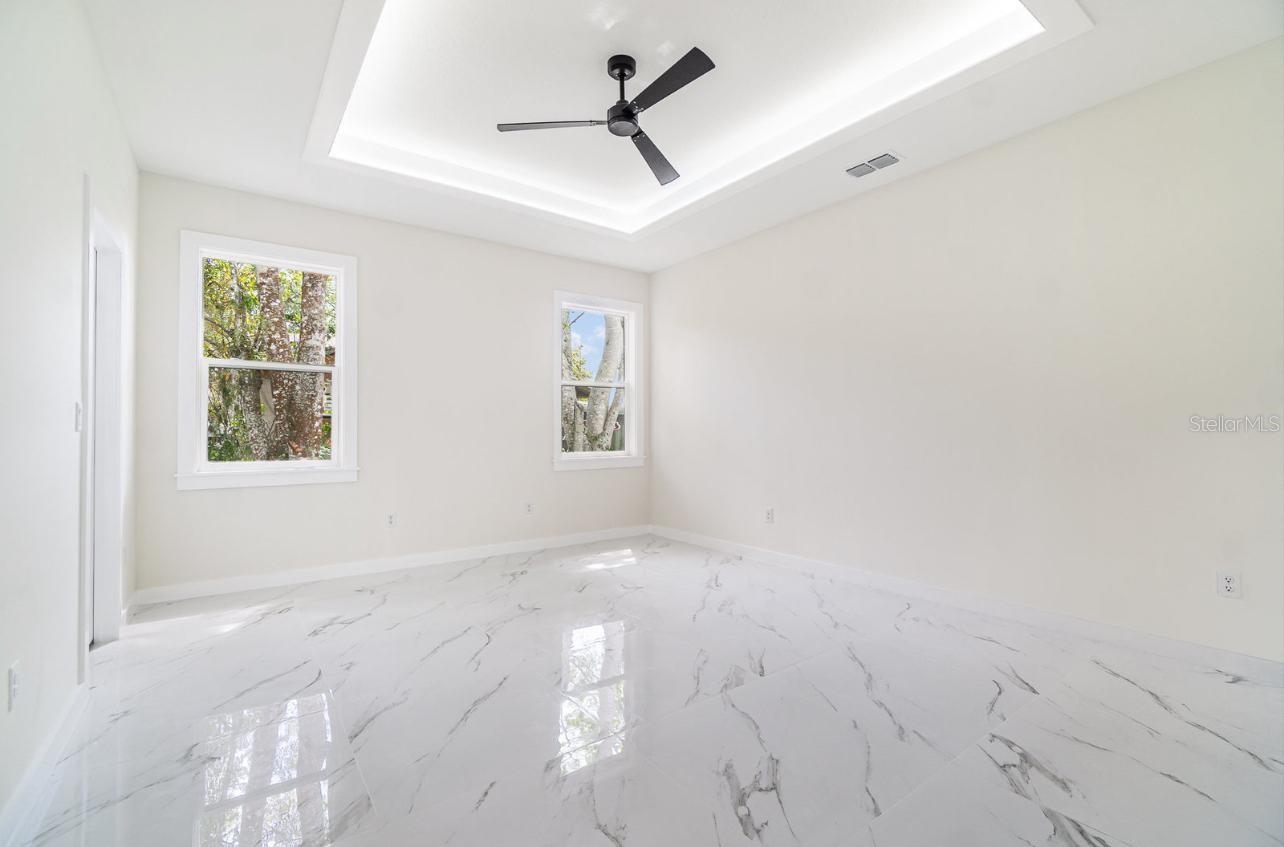 Image 7 of 23 For 1215 Crawford Avenue