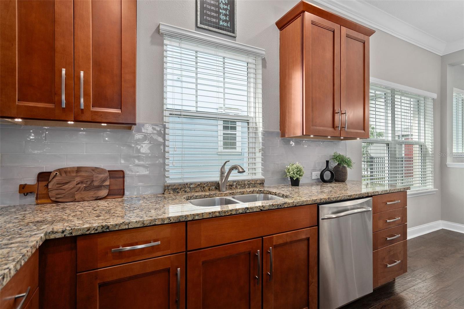 Image 14 of 88 For 8467 Laureate Boulevard