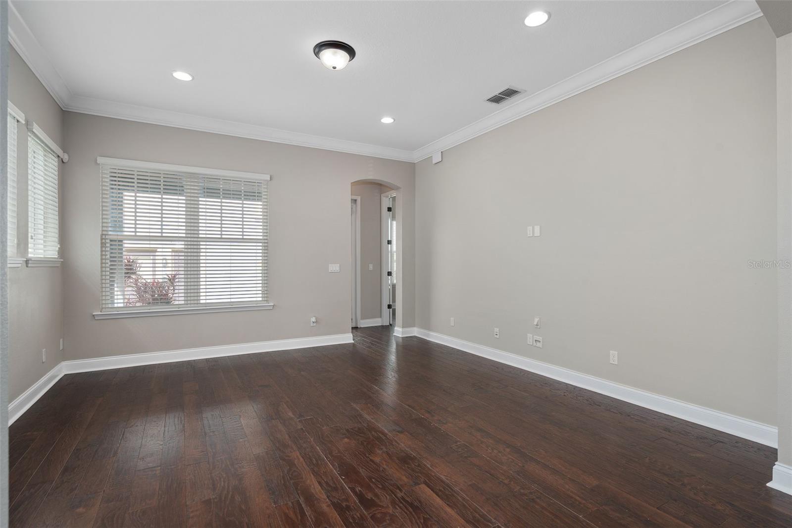 Image 20 of 88 For 8467 Laureate Boulevard