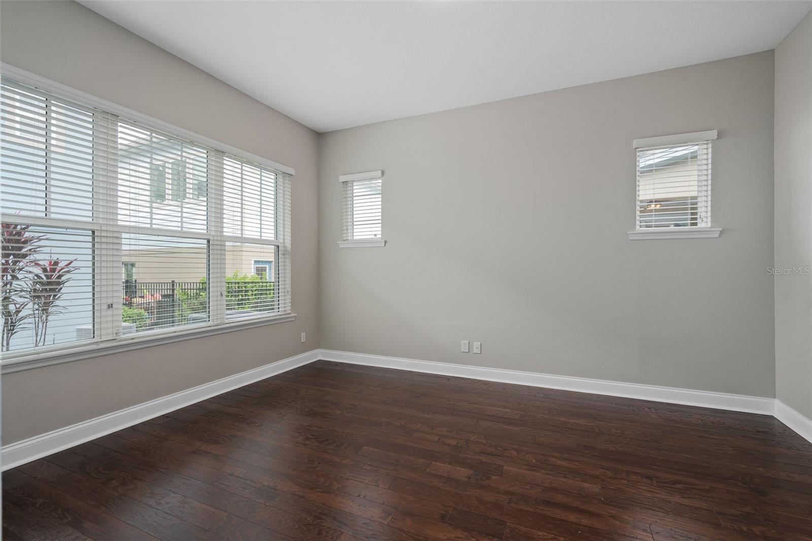 Image 23 of 88 For 8467 Laureate Boulevard