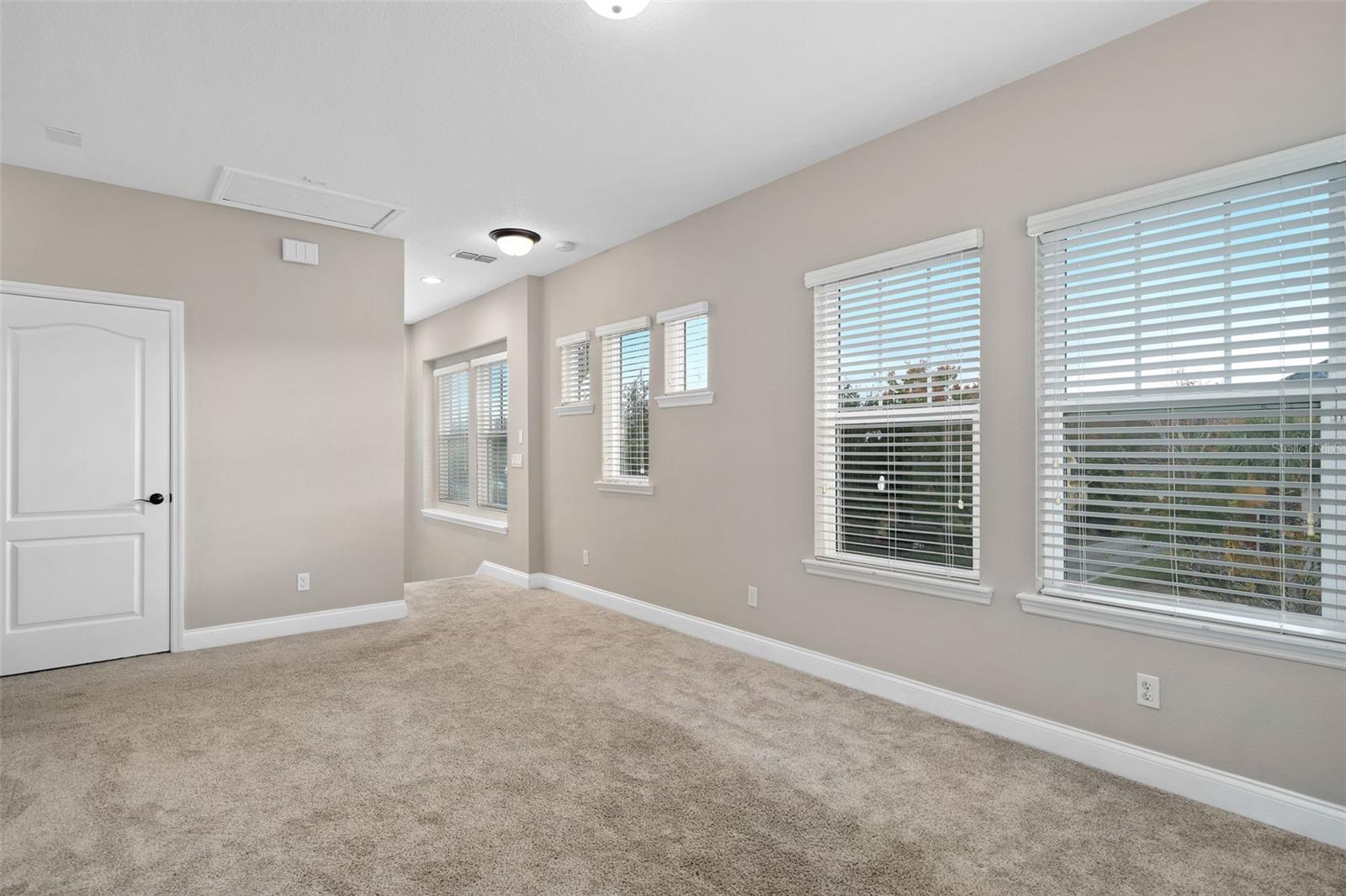 Image 34 of 88 For 8467 Laureate Boulevard