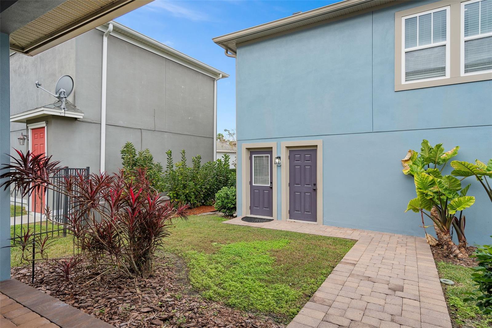 Image 43 of 88 For 8467 Laureate Boulevard