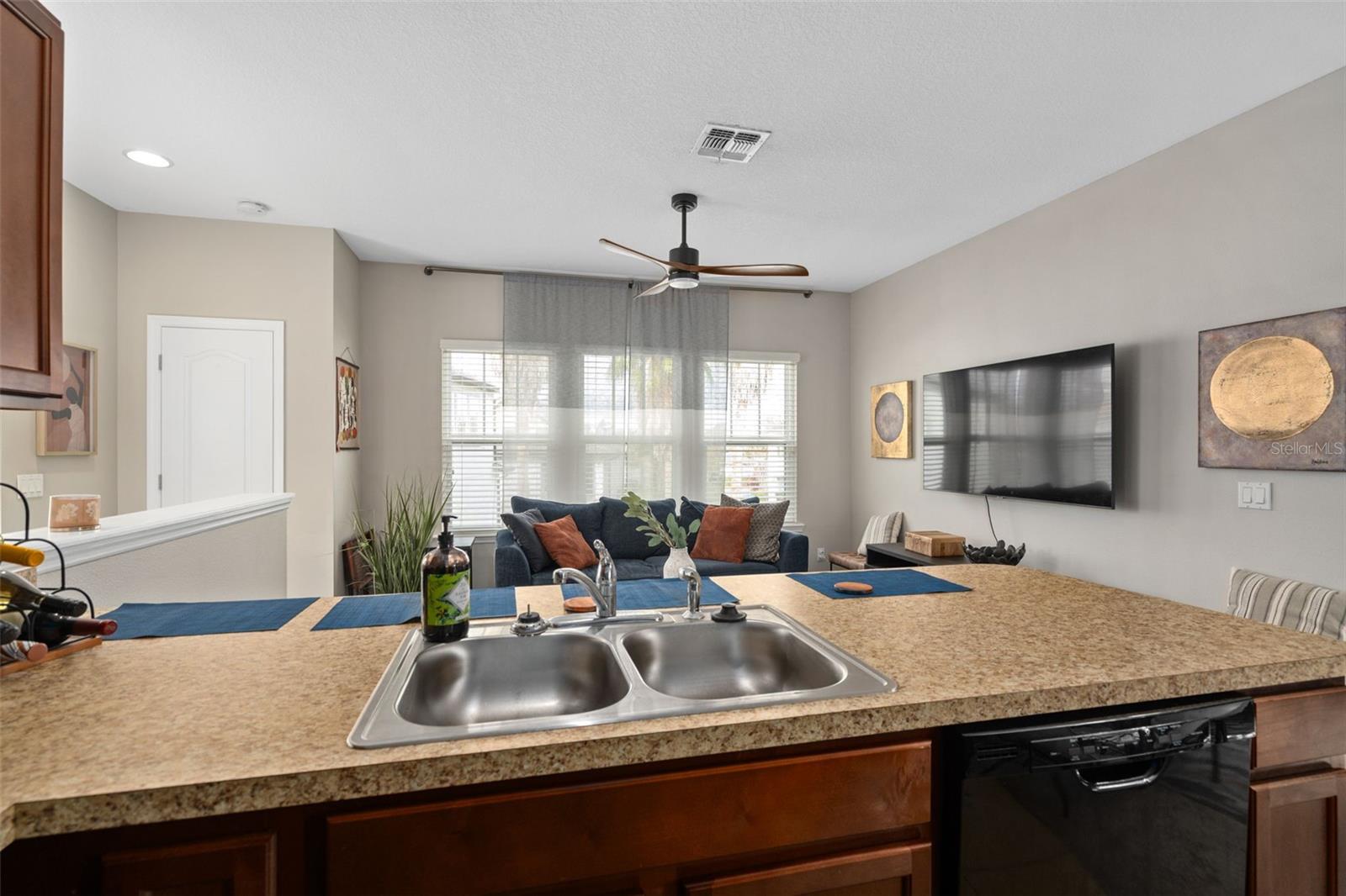 Image 48 of 88 For 8467 Laureate Boulevard