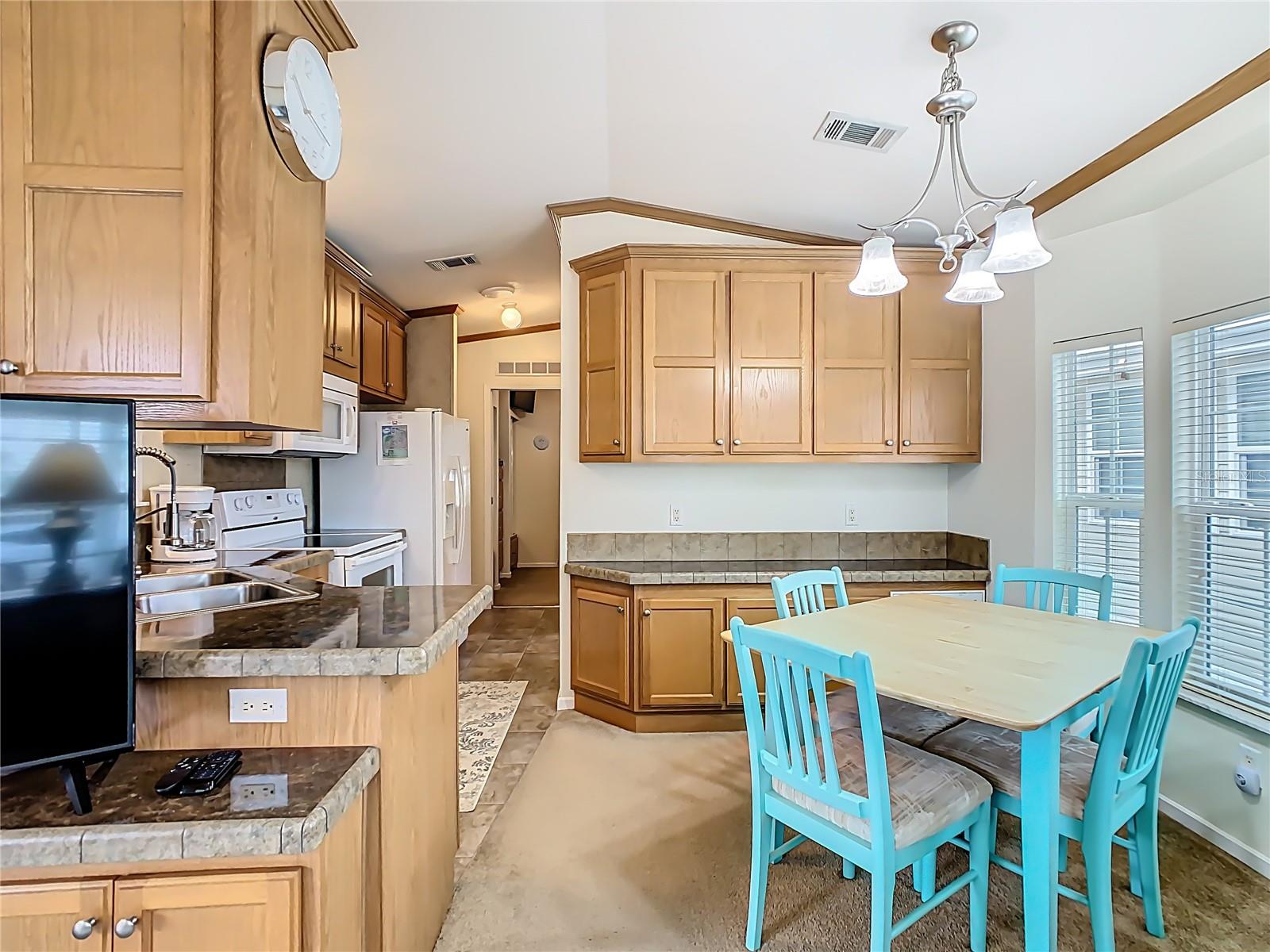 Image 3 of 35 For 9000 Us Hwy 192  324