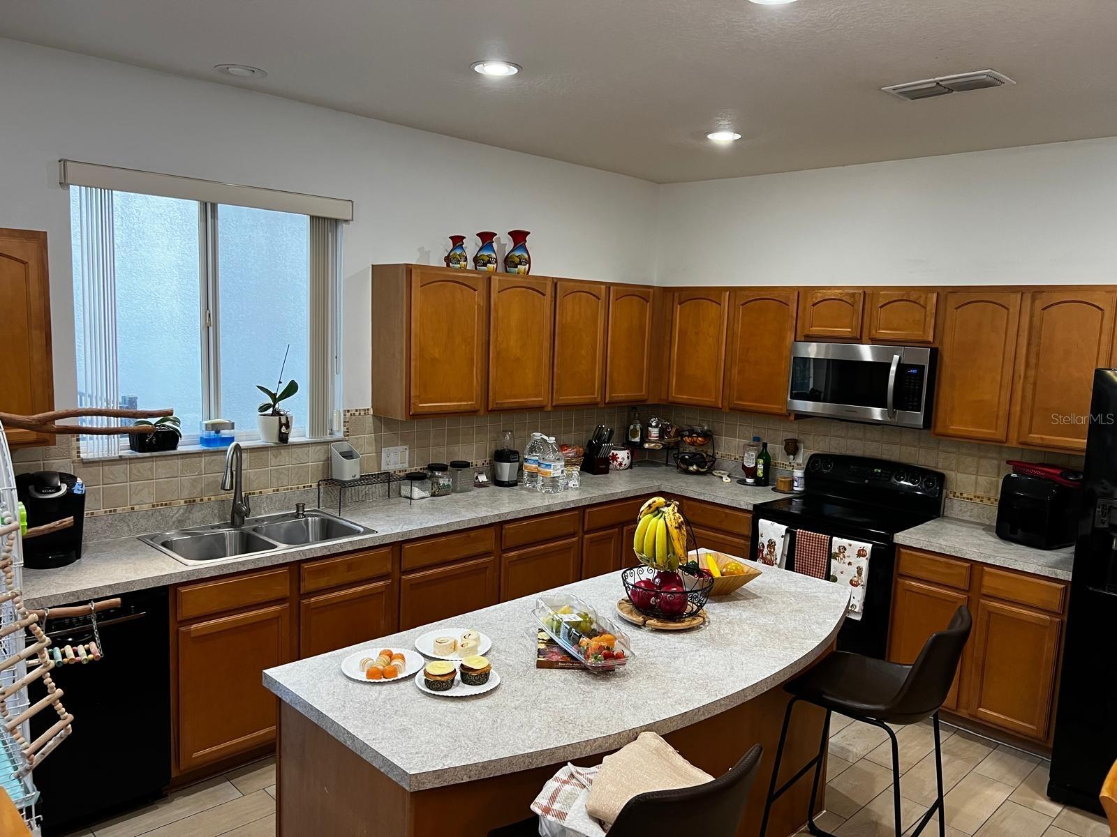 Image 8 of 24 For 13038 Oulton Cir