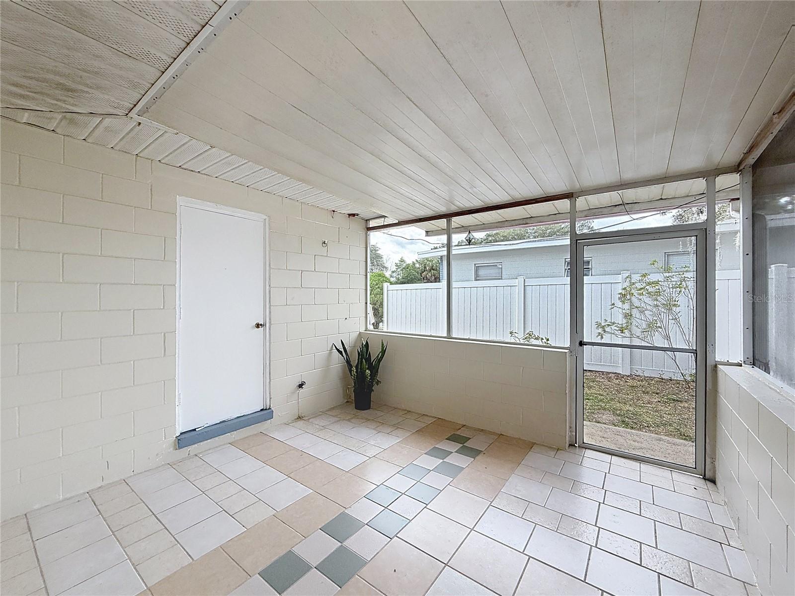 Image 19 of 27 For 114 Palm Street