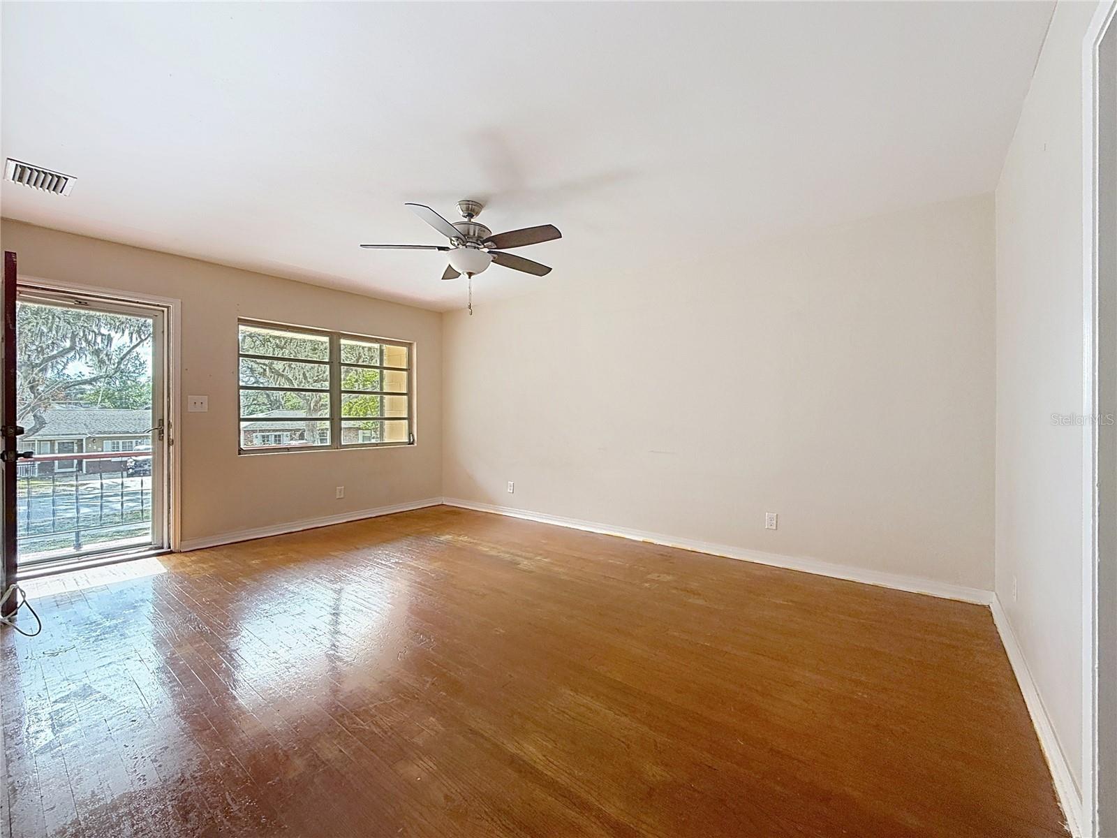 Image 5 of 27 For 114 Palm Street