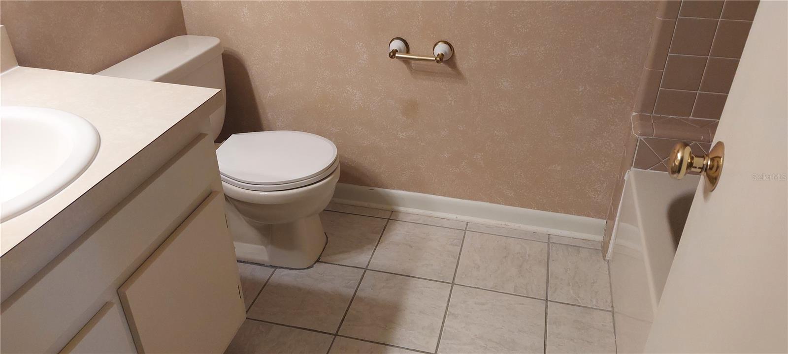 Image 4 of 12 For 1064 Lotus Parkway 934