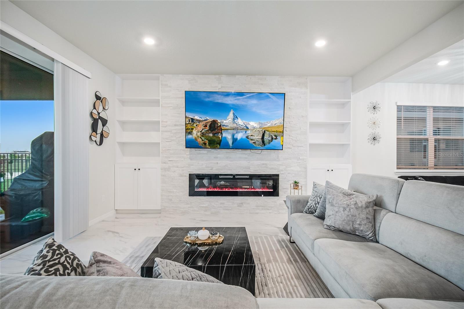 Image 14 of 53 For 6920 Rosy Sky Avenue