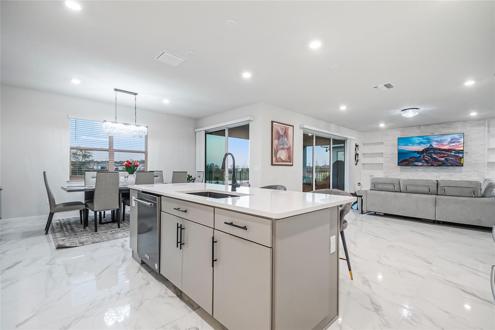 Image 23 of 53 For 6920 Rosy Sky Avenue