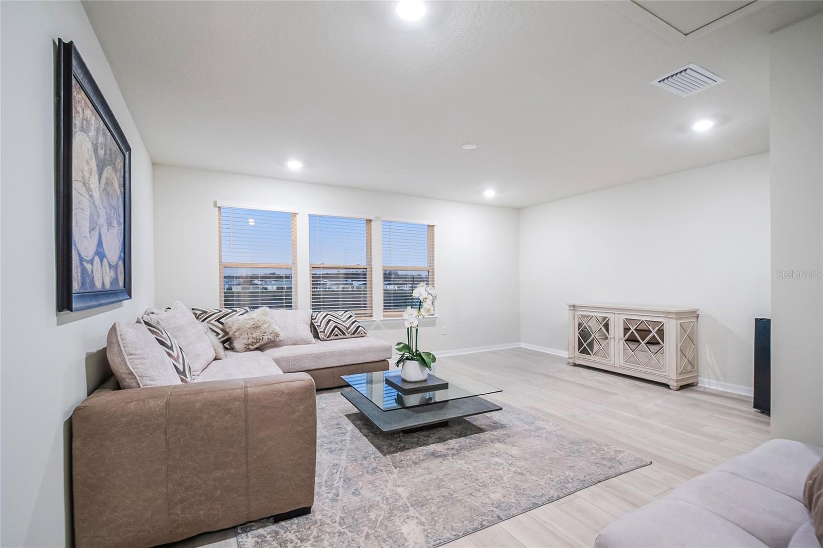 Image 30 of 53 For 6920 Rosy Sky Avenue