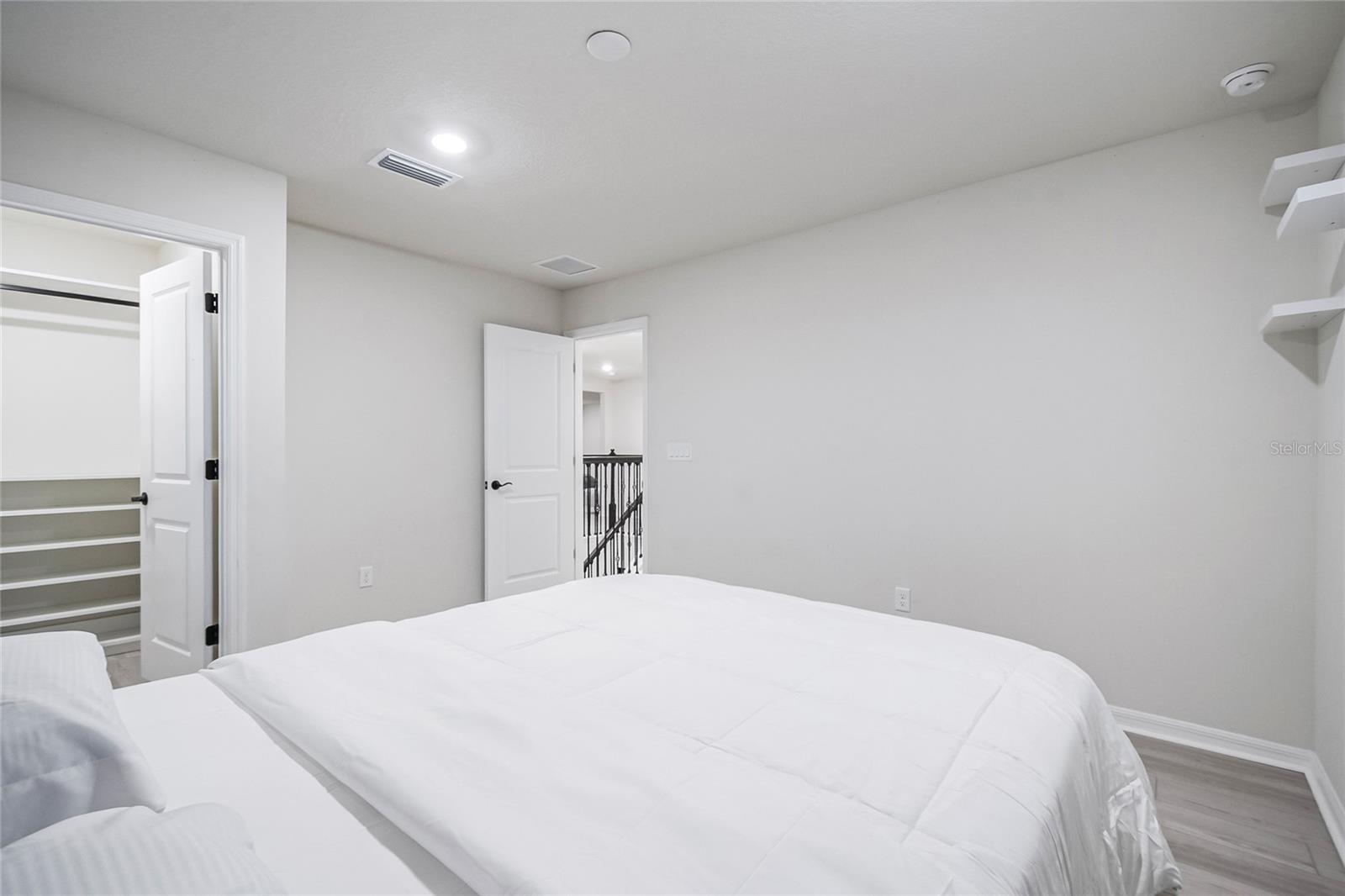 Image 41 of 53 For 6920 Rosy Sky Avenue