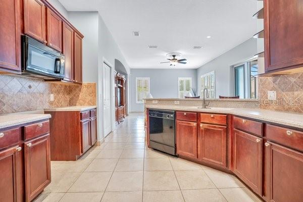 Image 10 of 44 For 3617 Holden Drive