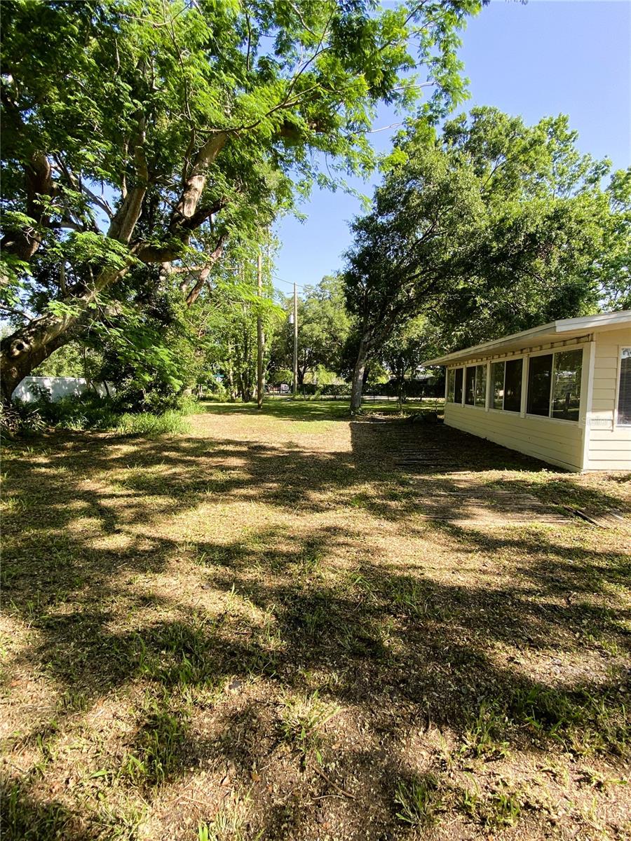 Image 10 of 27 For 5500 Lake Lizzie