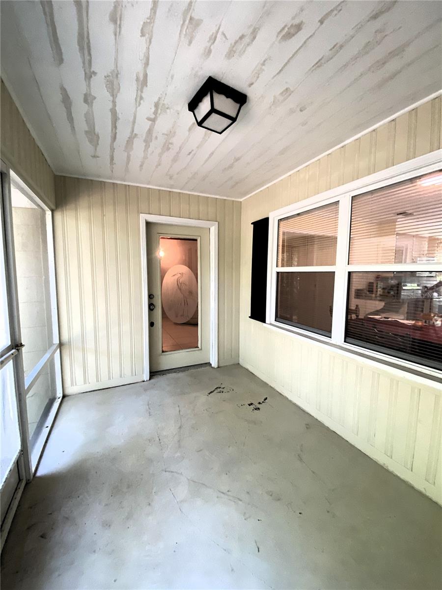 Image 11 of 27 For 5500 Lake Lizzie