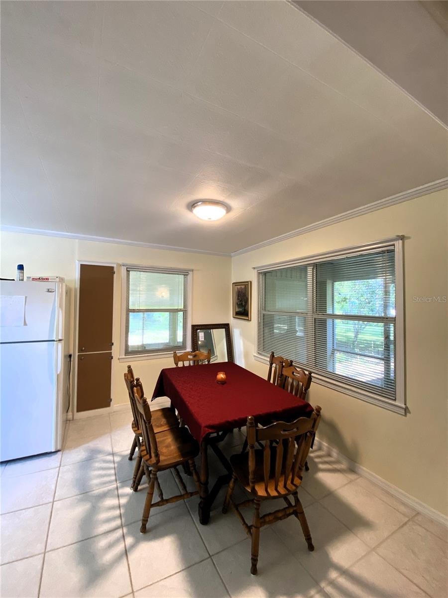 Image 17 of 27 For 5500 Lake Lizzie