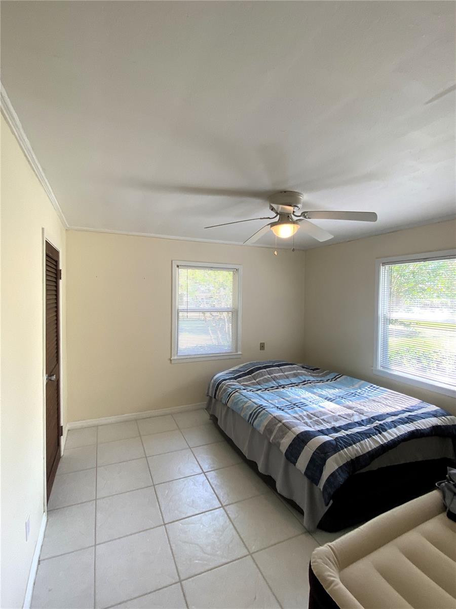 Image 22 of 27 For 5500 Lake Lizzie