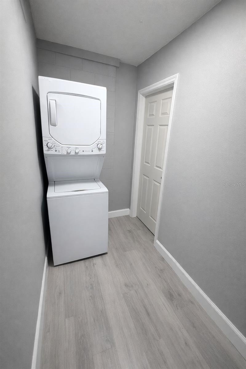 Image 12 of 13 For 8273 Cascade Oaks Drive