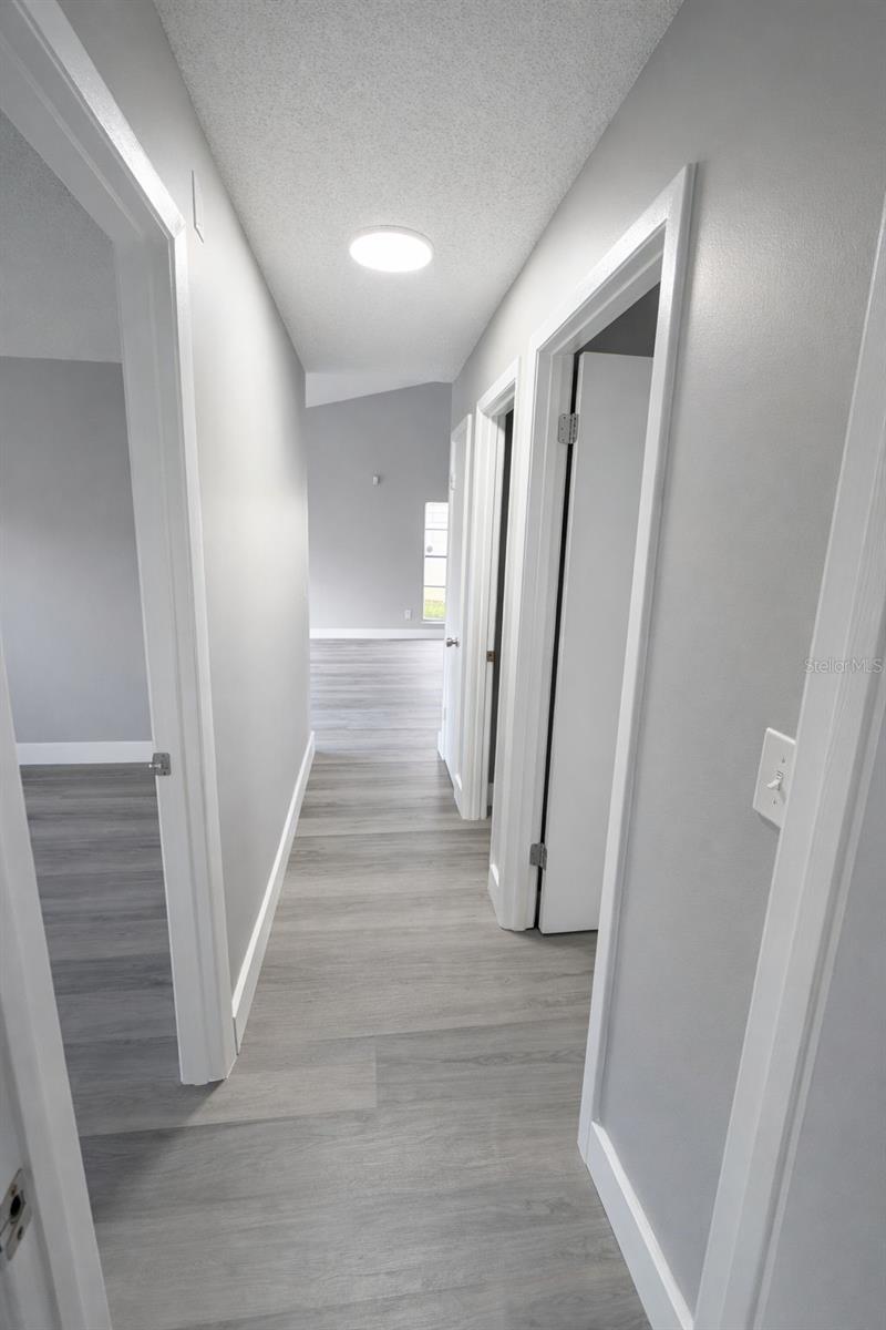 Image 7 of 13 For 8273 Cascade Oaks Drive