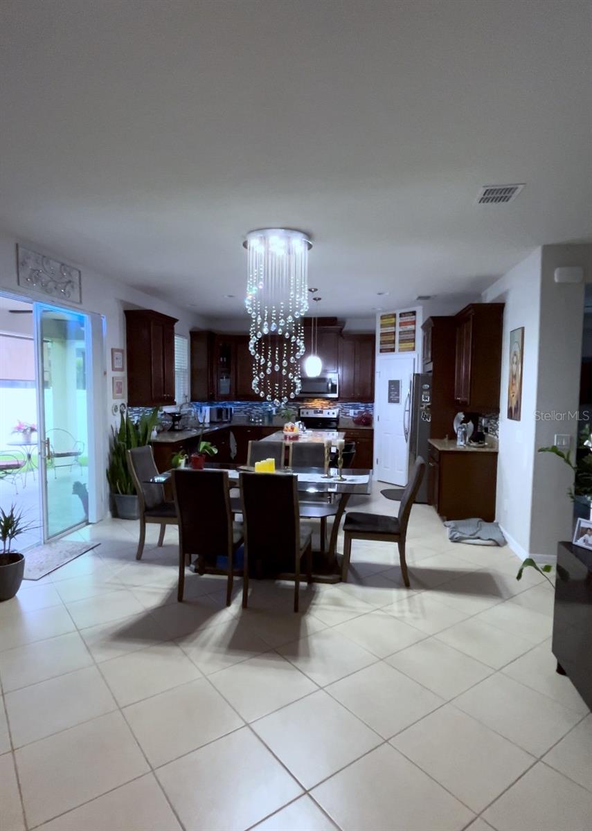 Image 16 of 50 For 8118 Platts Avenue