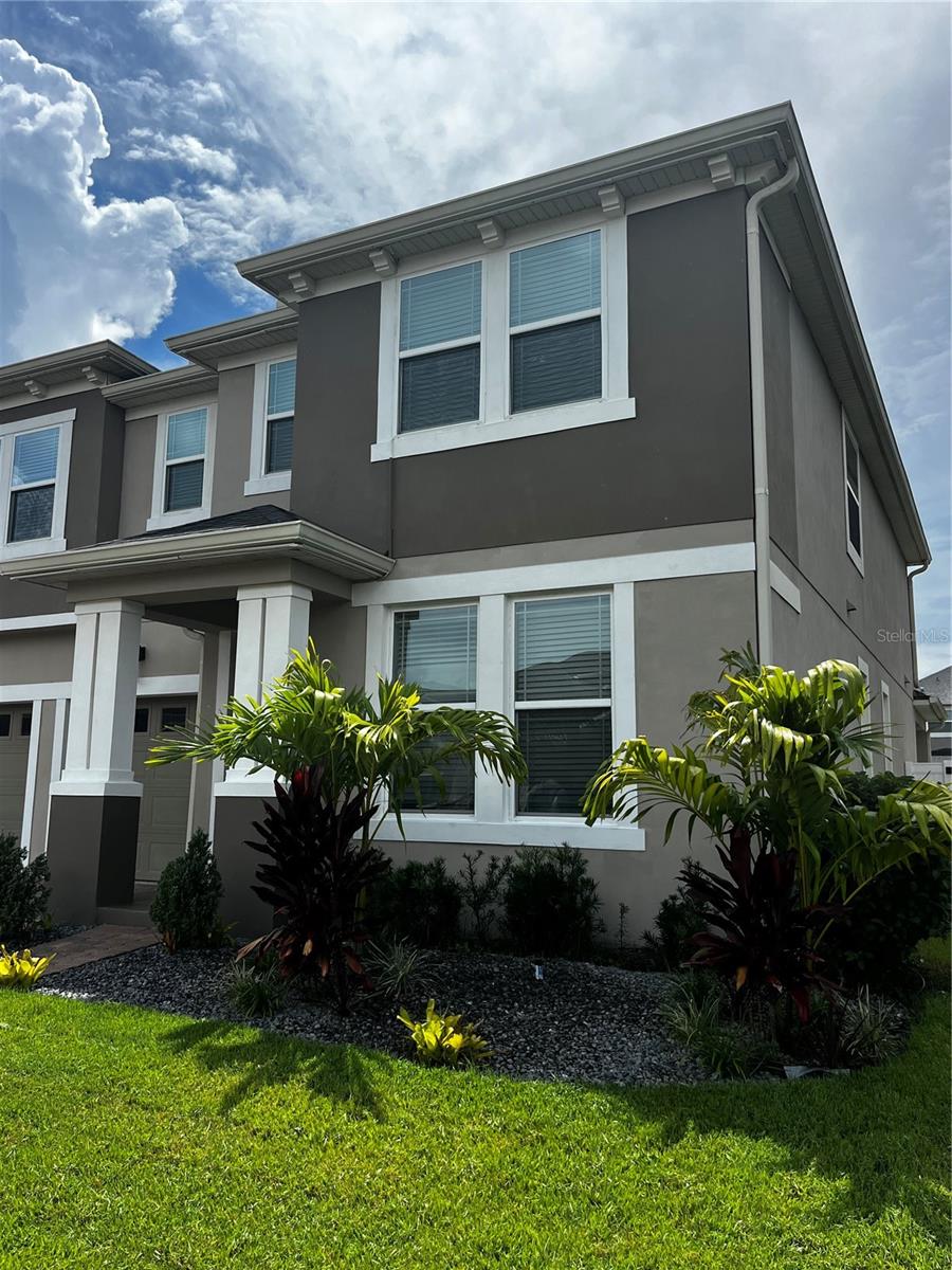 Image 3 of 50 For 8118 Platts Avenue