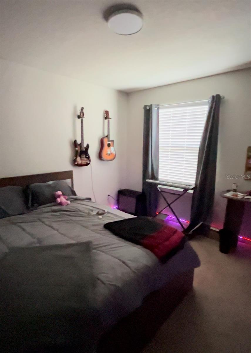 Image 33 of 50 For 8118 Platts Avenue