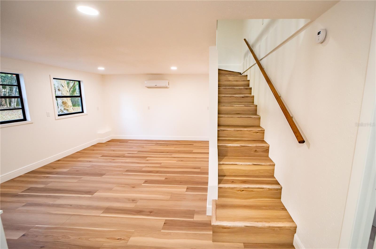 Image 37 of 43 For 3400 45th Street