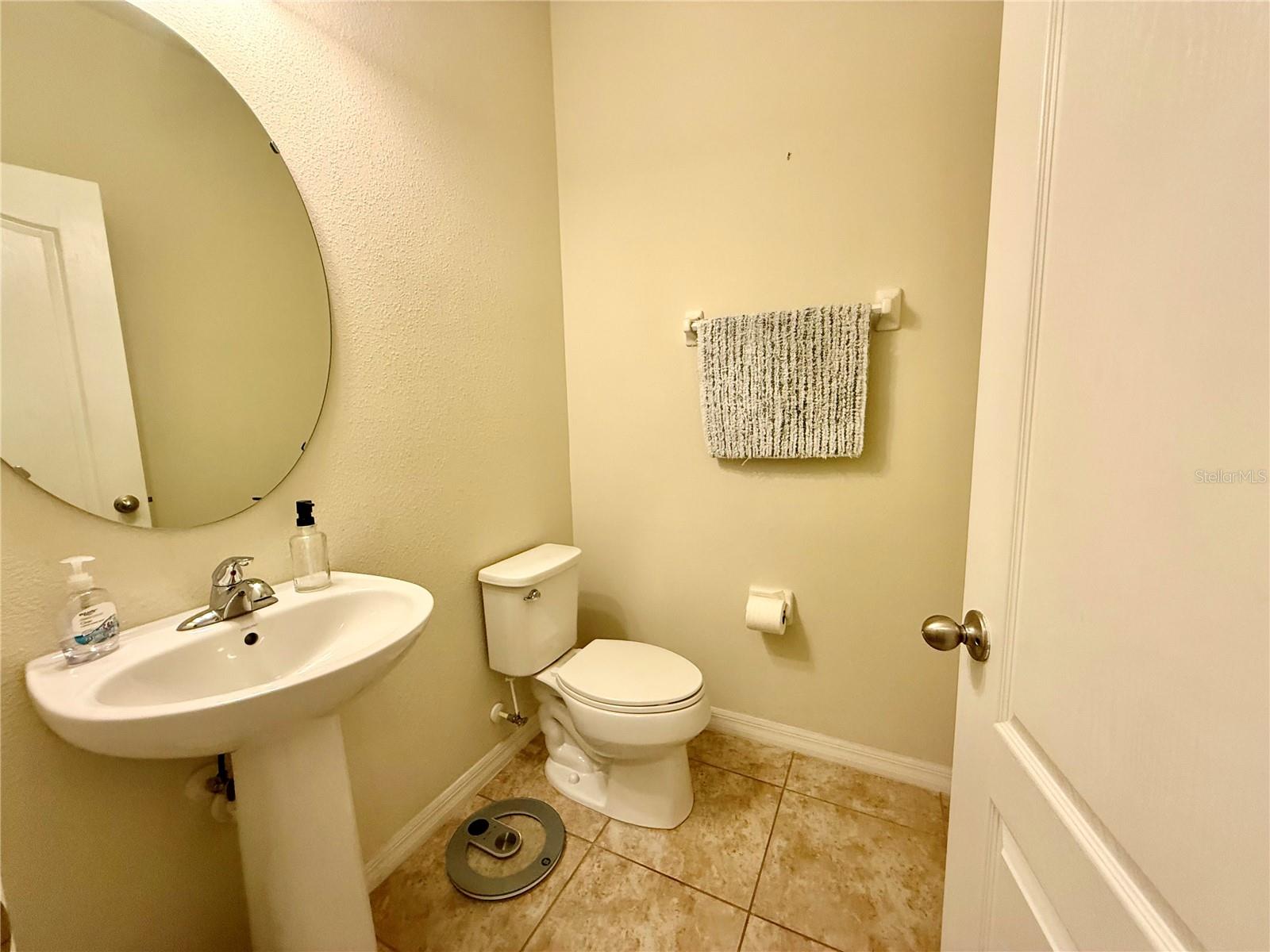 Image 10 of 33 For 7522 Aloma Pines Court