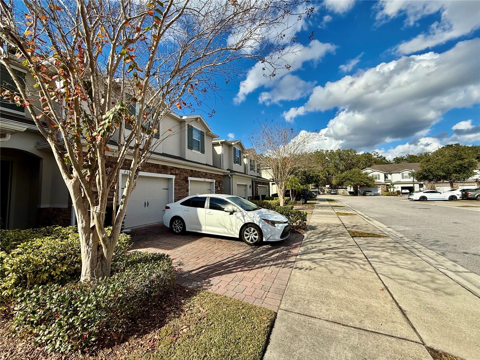 Image 25 of 33 For 7522 Aloma Pines Court