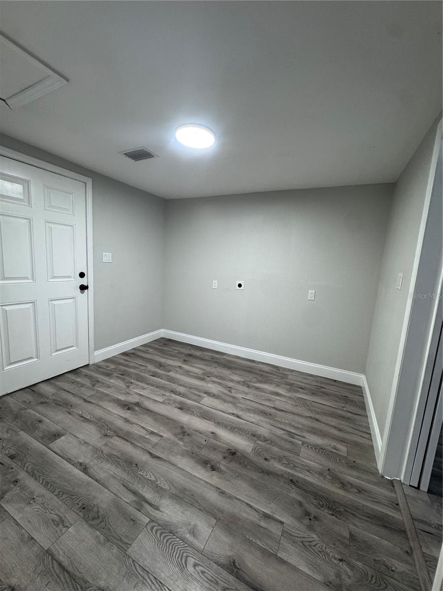 Image 25 of 28 For 5051 Mapletree Lane