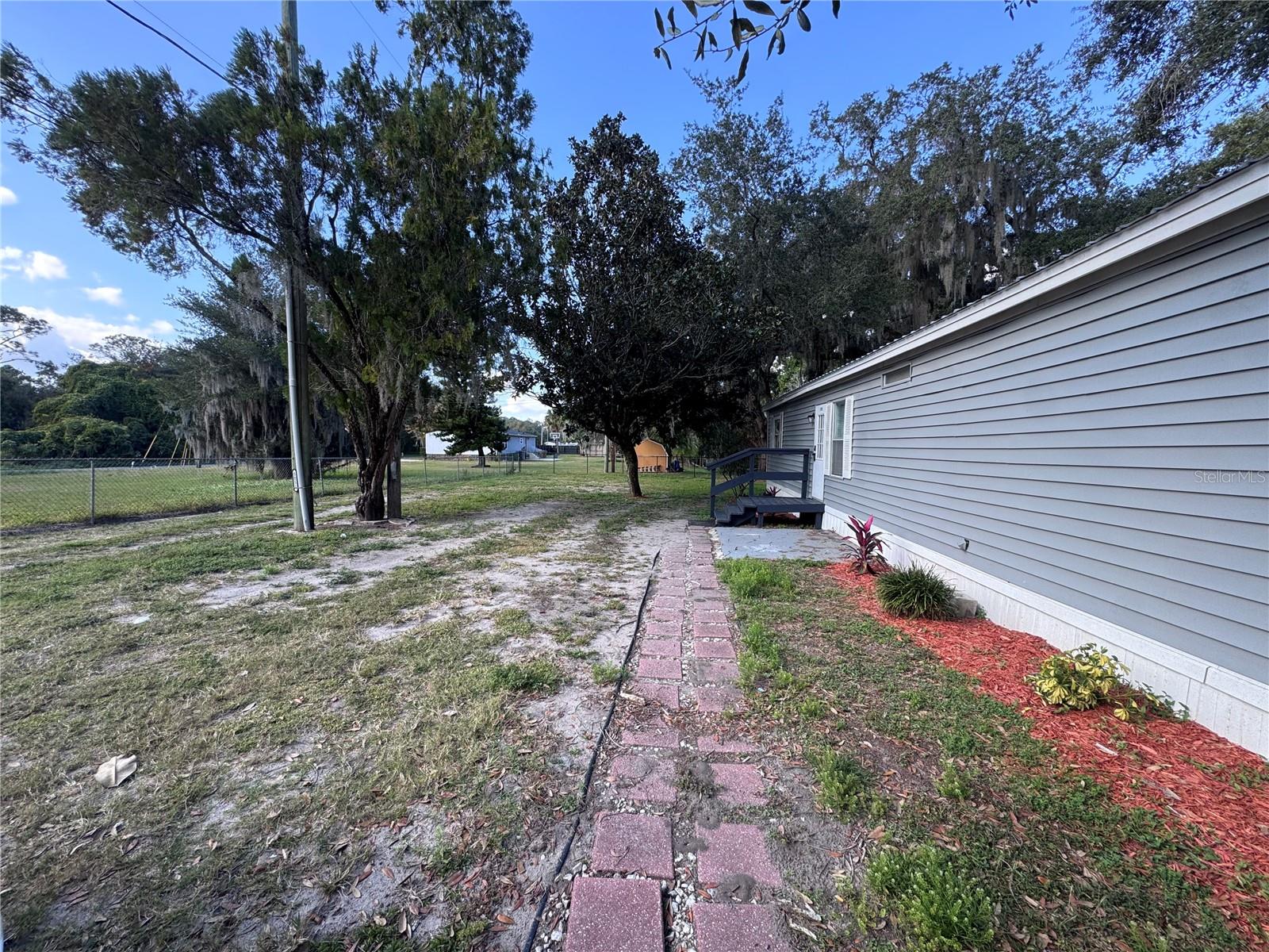 Image 5 of 28 For 5051 Mapletree Lane