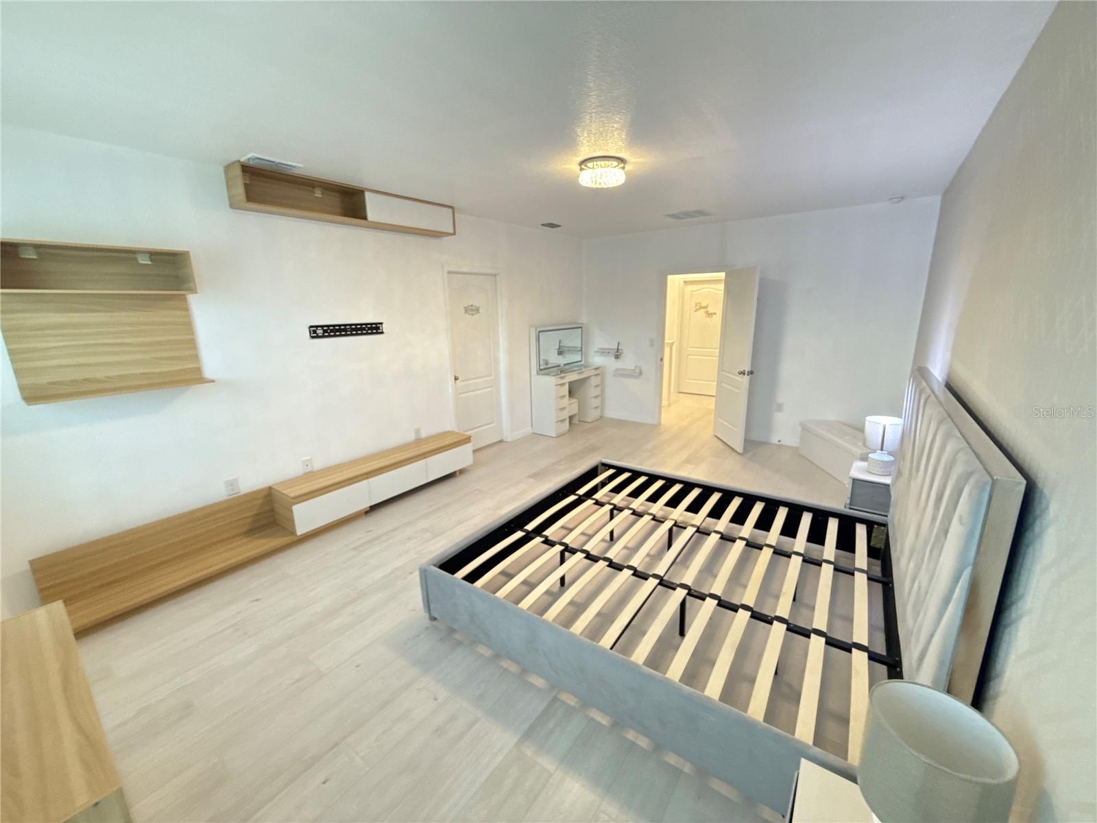 Image 33 of 57 For 2731 House Finch Road