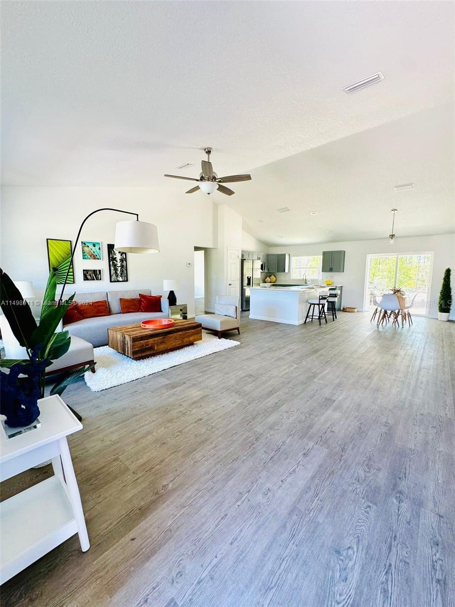 Image 25 of 34 For 13731 89th Circle