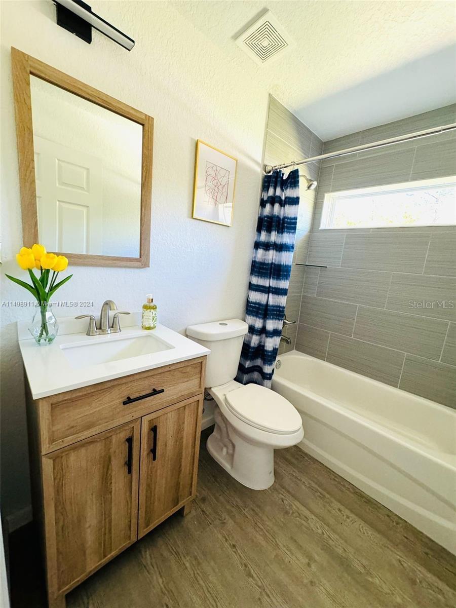 Image 27 of 34 For 13731 89th Circle