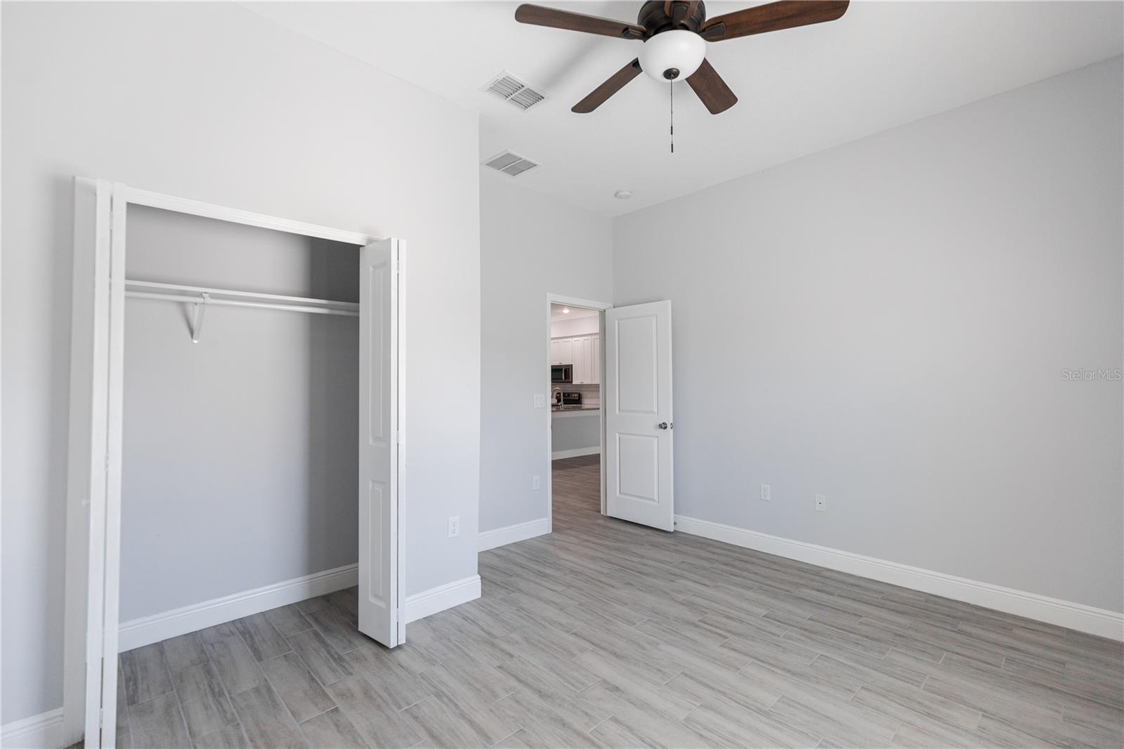 Image 13 of 17 For 309 Dundee Drive