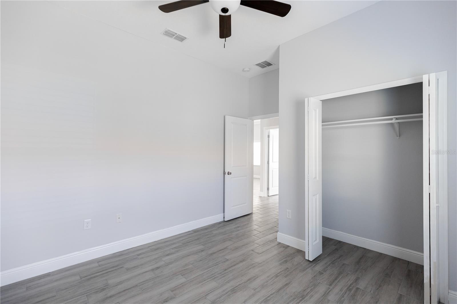 Image 15 of 17 For 309 Dundee Drive