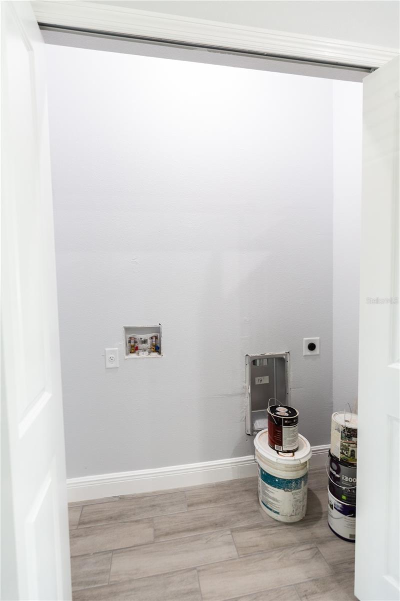 Image 17 of 17 For 309 Dundee Drive