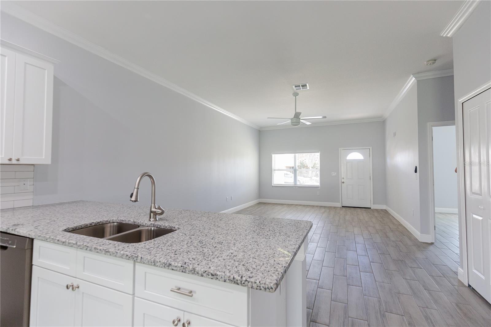 Image 6 of 17 For 309 Dundee Drive